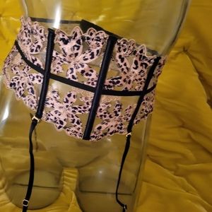 VS Leopard Floral Embroidery waist cincher